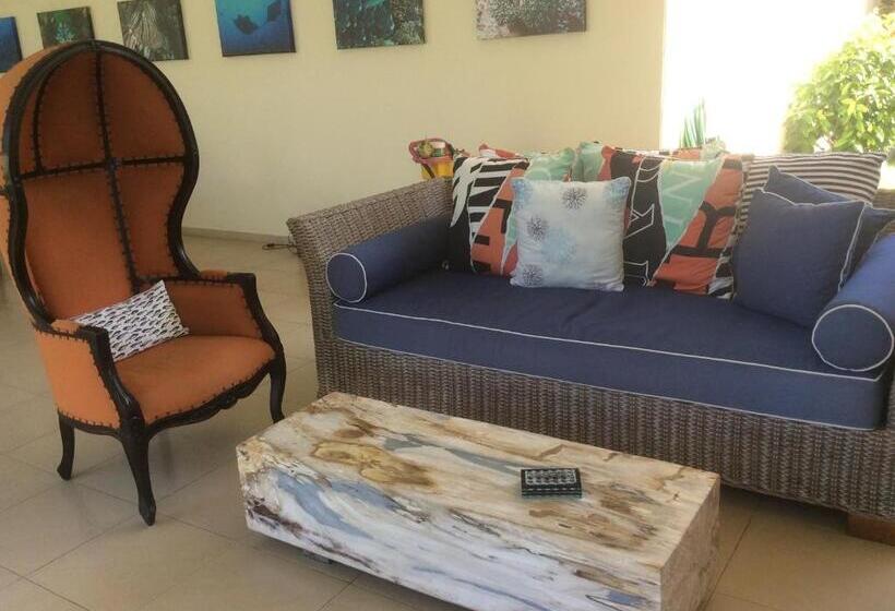 Deluxe Suite King Bed, Villa Costa Plenty