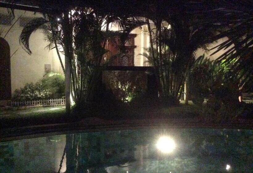 Deluxe Suite King Bed, Villa Costa Plenty