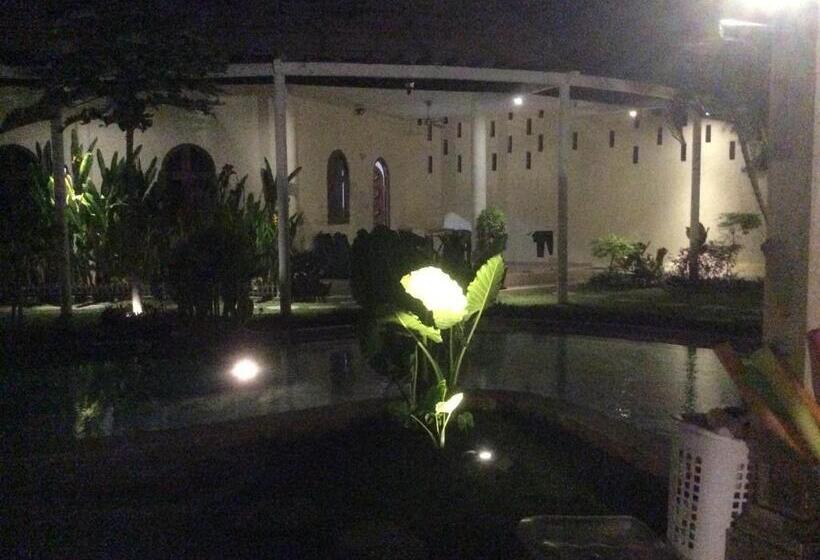 Delüks Oda, Villa Costa Plenty