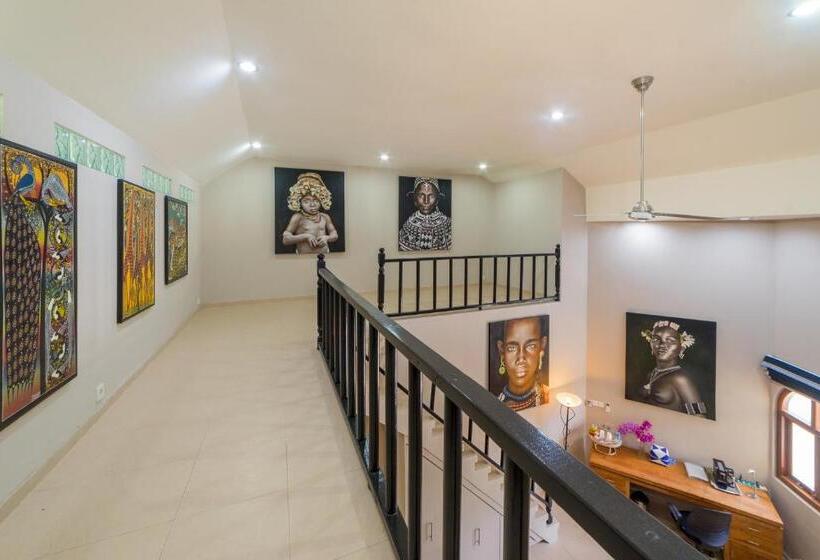 Delüks Stüdyo, Villa Costa Plenty