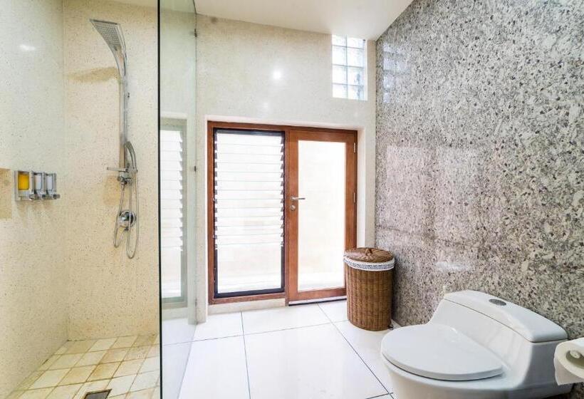 Delüks Stüdyo, Villa Costa Plenty