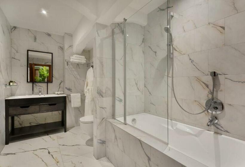 اتاق لوکس, Brown Beach House & Spa