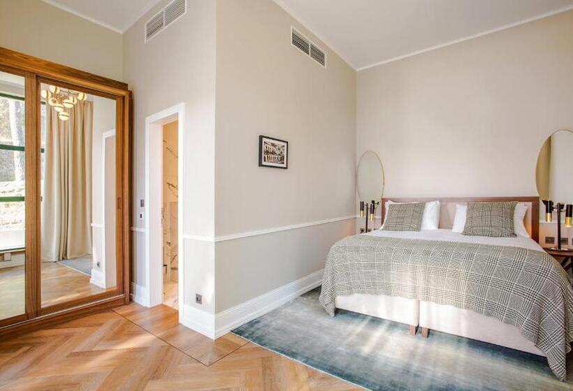 اتاق راحتی, Brown Beach House & Spa