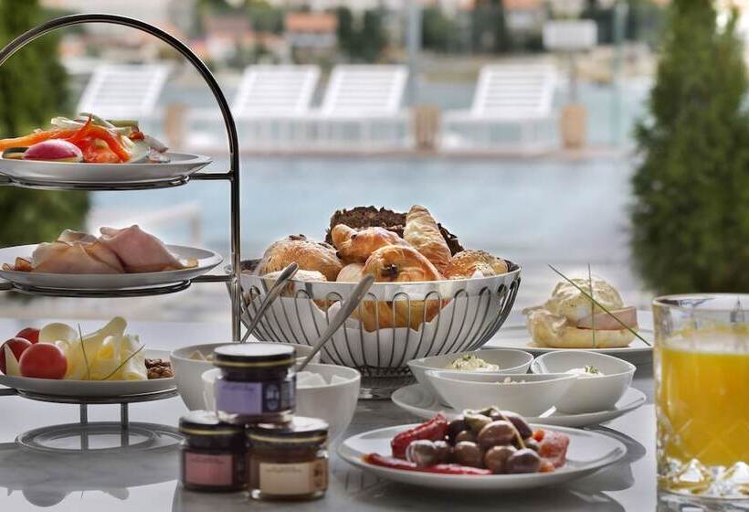 اتاق لوکس, Brown Beach House & Spa