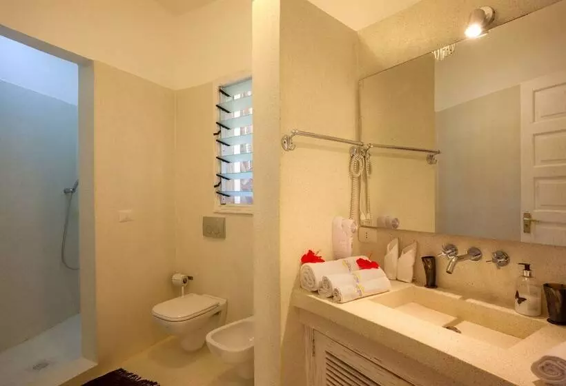 اتاق لوکس, The Kasa Malindi    Formerly Leopard Point Beach Resort