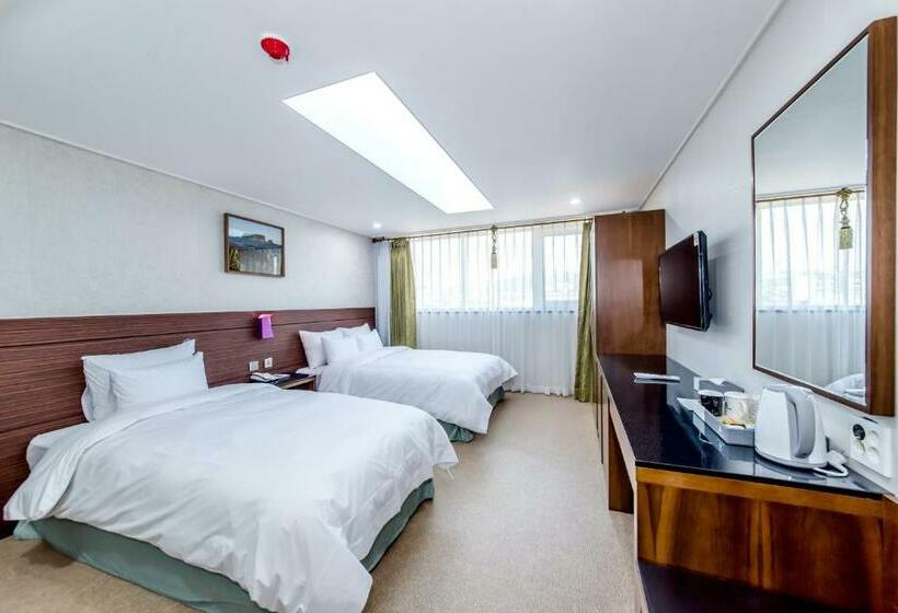 Habitació Estàndard amb Vistes, The Stay Century