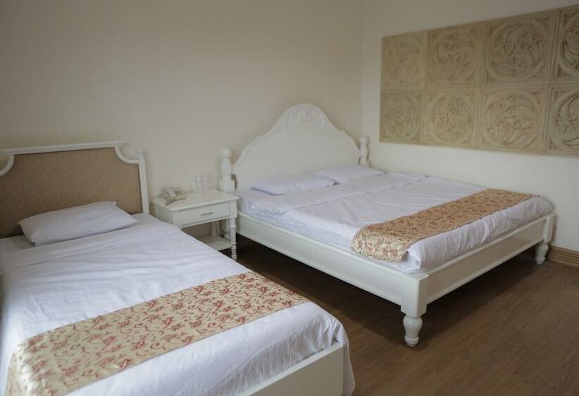 غرفة ديلوكس, Vanna