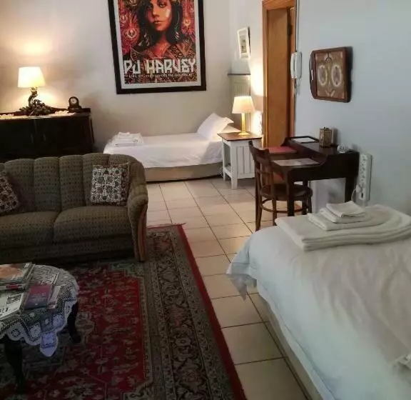 اتاق خانوادگی, 22 Van Wijk Street Tourist Accommodation