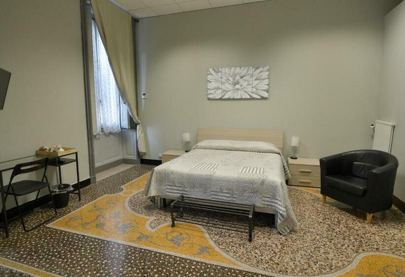 اتاق استاندارد سه نفره, Check Inn Rooms Genova Centro