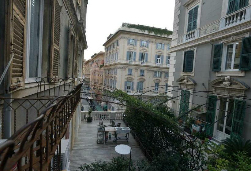 اتاق استاندارد چهار تخته, Check Inn Rooms Genova Centro