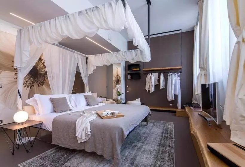 سوییت لوکس, Mercatovecchio Luxury Suites