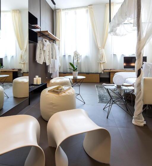 سوییت لوکس, Mercatovecchio Luxury Suites