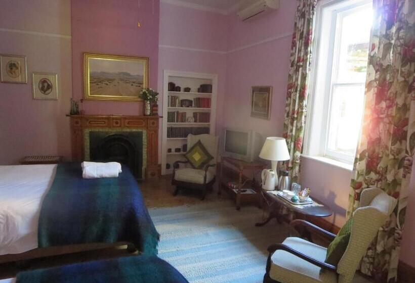 חדר קלאסי לשלושה, Villa Reinet Guest House