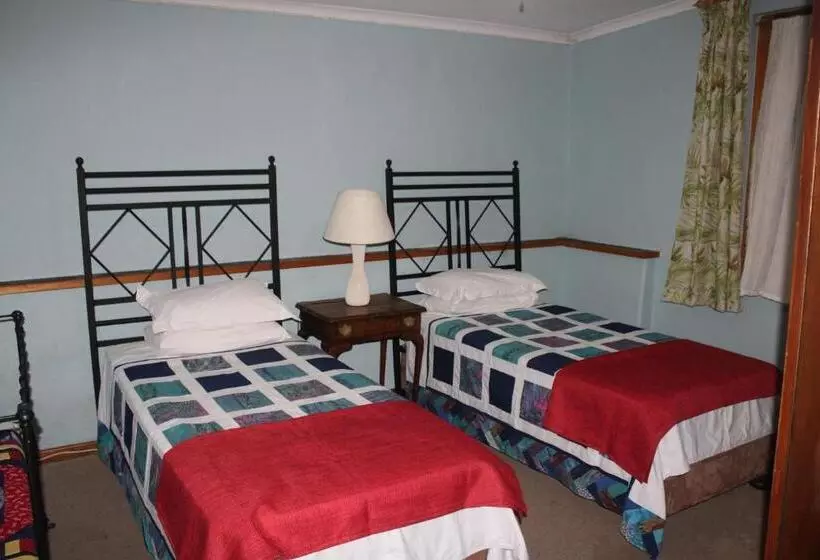Mökki 1 Makuuhuone, Villa Reinet Guest House