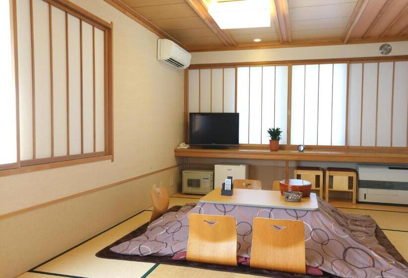 Семейный Номер Совместный Санузел, Dormy Club Karuizawa