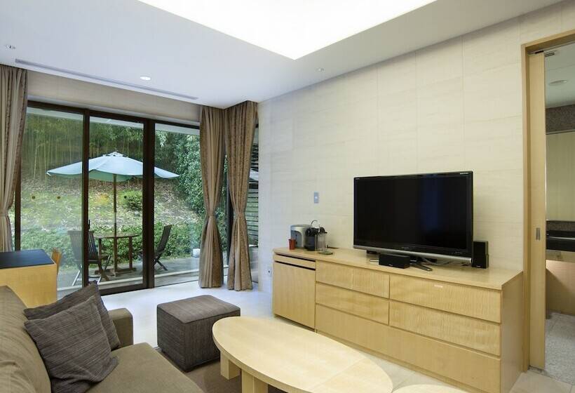 Suite Llit King, Fufu Atami