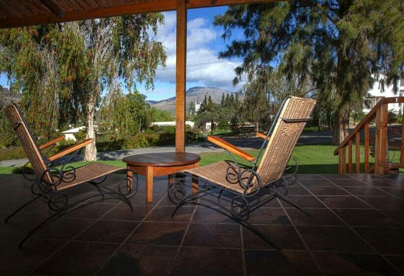 חדר אקונומי, Sandy's Place