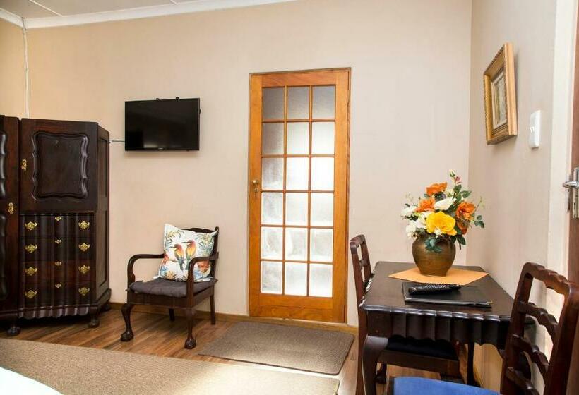 Номер Economy, Sandy's Place