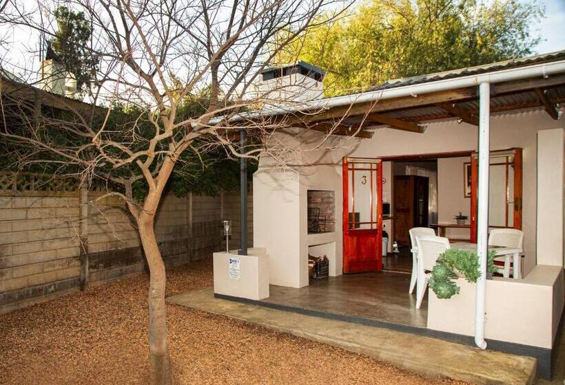 חדר סטנדרט, Sandy's Place