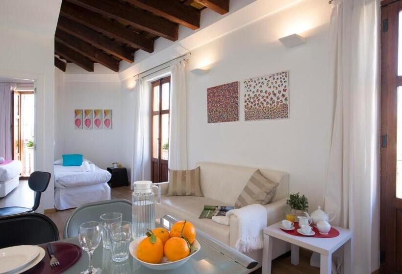 شقة غرفة نوم واحدة مزودة بشُرفة, Singularstays Plaza Del Mercado