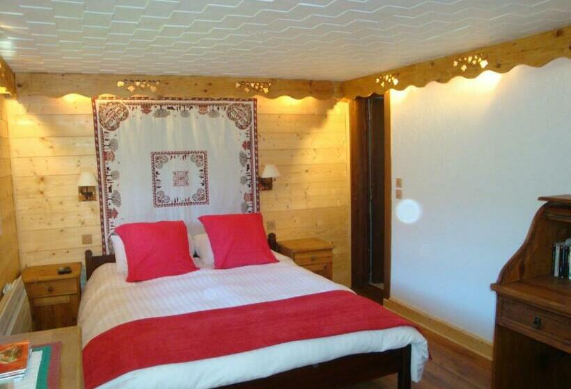 غرفة قياسية, Chambres D'hôtes Le Génépi