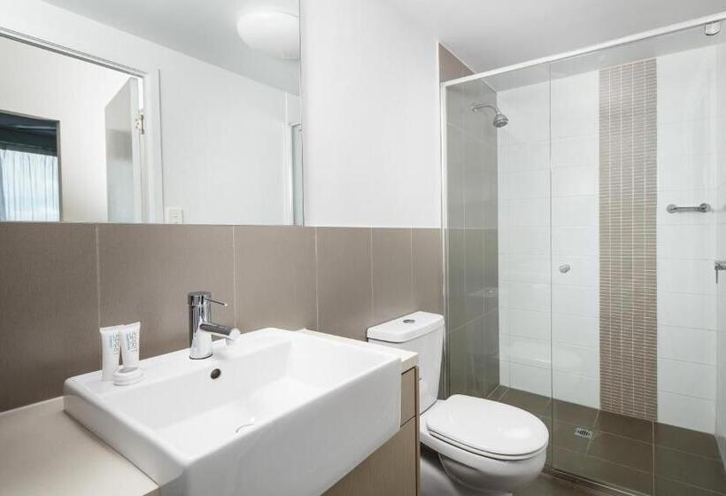 침실 3개 아파트, Central Holborn Apartments