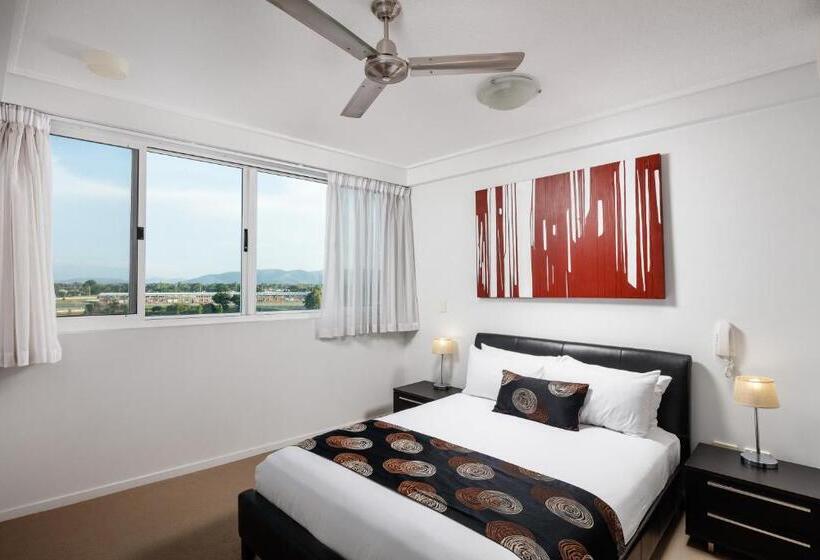 침실 3개 아파트, Central Holborn Apartments