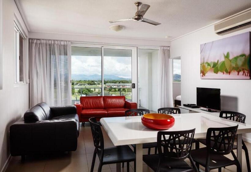 침실 3개 아파트, Central Holborn Apartments