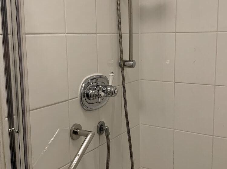 スタンダードルーム, The Cromwell Arms Inn