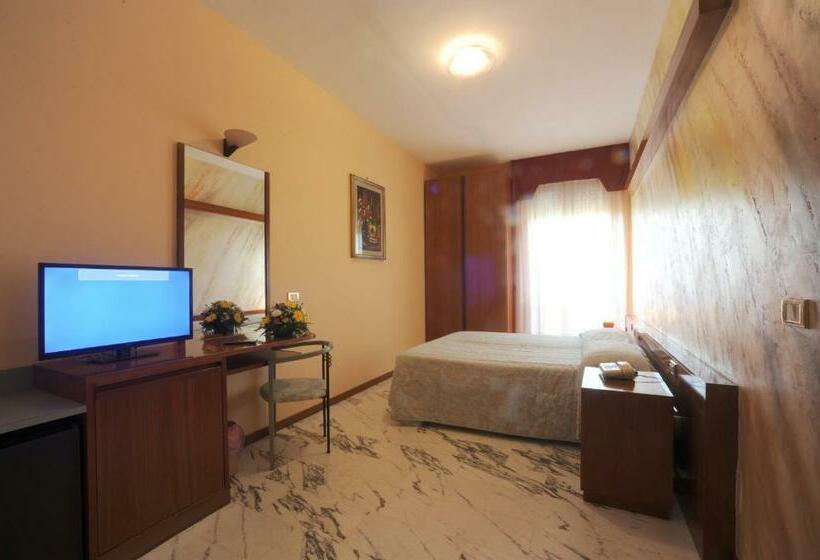 חדר סטנדרט, Excelsior