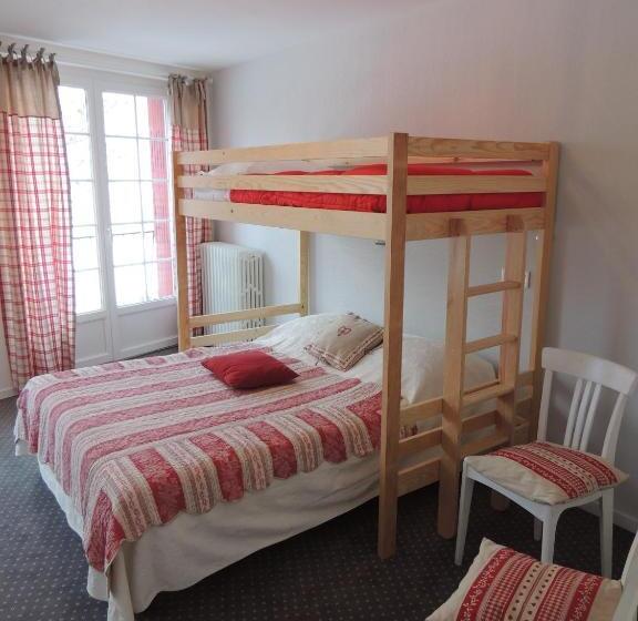 스탠다드 트리플 룸, Restaurant Du Plomb Du Cantal