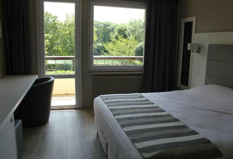 سوییت جونیور با بالکن, Le Quincangrogne