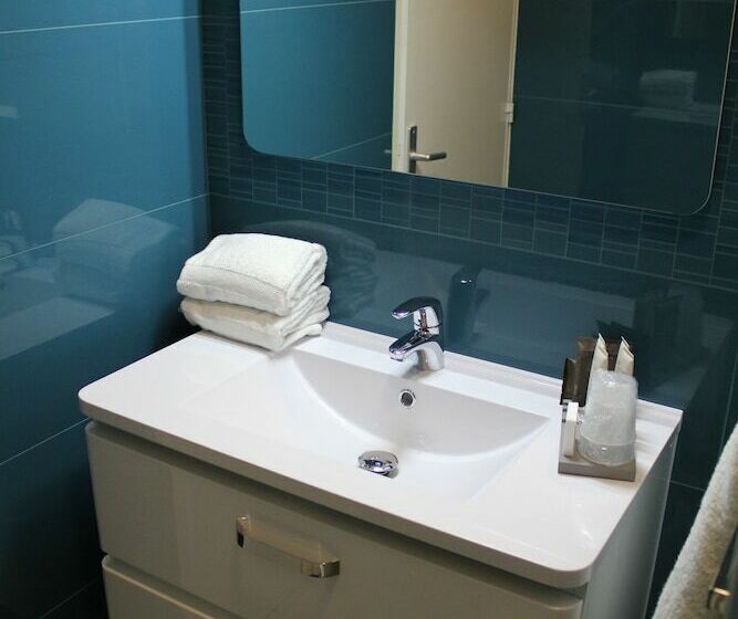 اتاق استاندارد, Le Quincangrogne