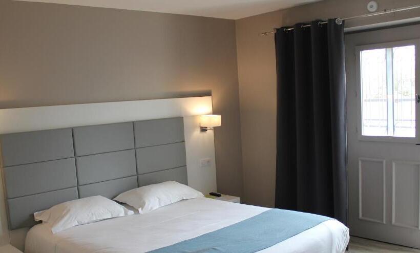 اتاق استاندارد برای معلولان, Le Quincangrogne