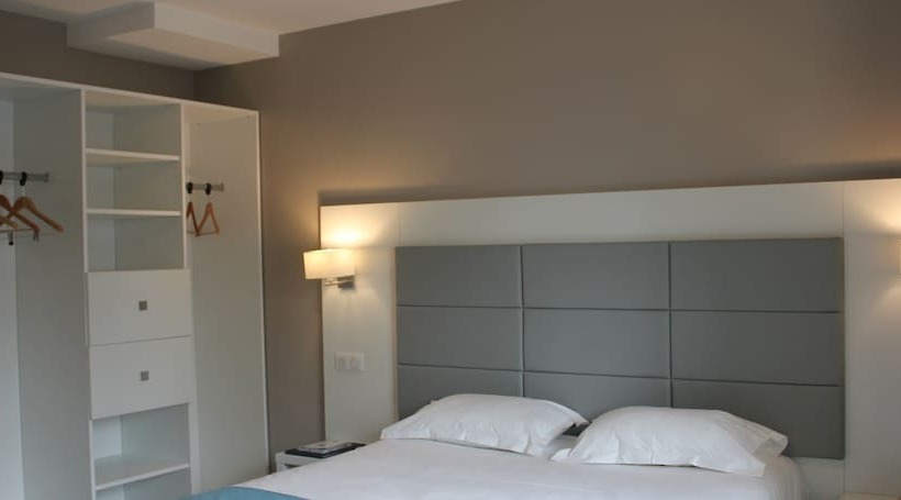 اتاق استاندارد برای معلولان, Le Quincangrogne