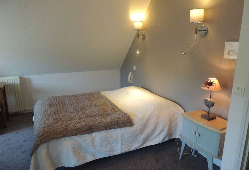 스탠다드 룸, Restaurant Du Plomb Du Cantal