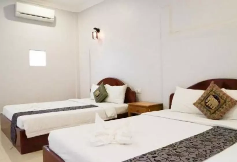 اتاق راحتی سه تخته, Serkirin Mary Angkor Villa
