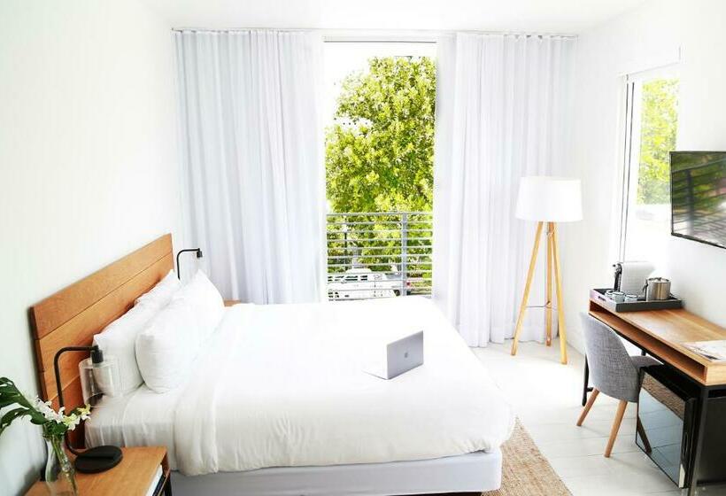 חדר קלאב, The Meridian Hotel Miami Beach