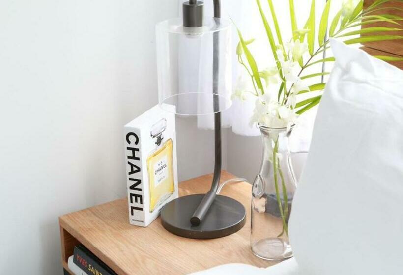 חדר סטנדרט עם מיטת קינג, The Meridian Hotel Miami Beach