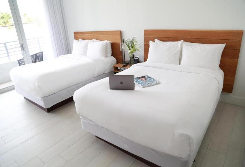 חדר סטנדרט שתי מיטות זוגיות, The Meridian Hotel Miami Beach