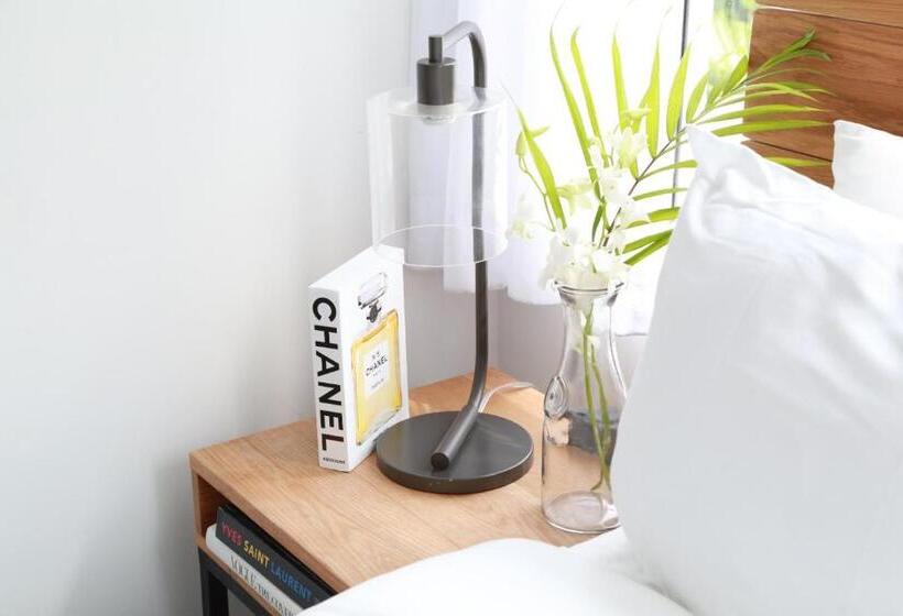 חדר בסיסי, The Meridian Hotel Miami Beach