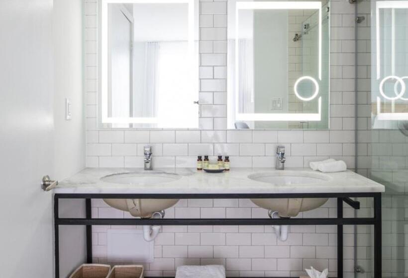 Номер Стандарт Двуспальная Кровать, The Meridian Hotel Miami Beach