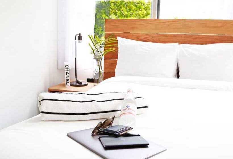 Номер Basic, The Meridian Hotel Miami Beach