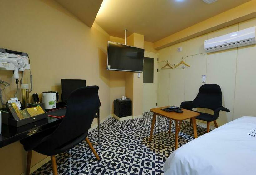 经济房, Ytt Hotel Nampo Dong Busan