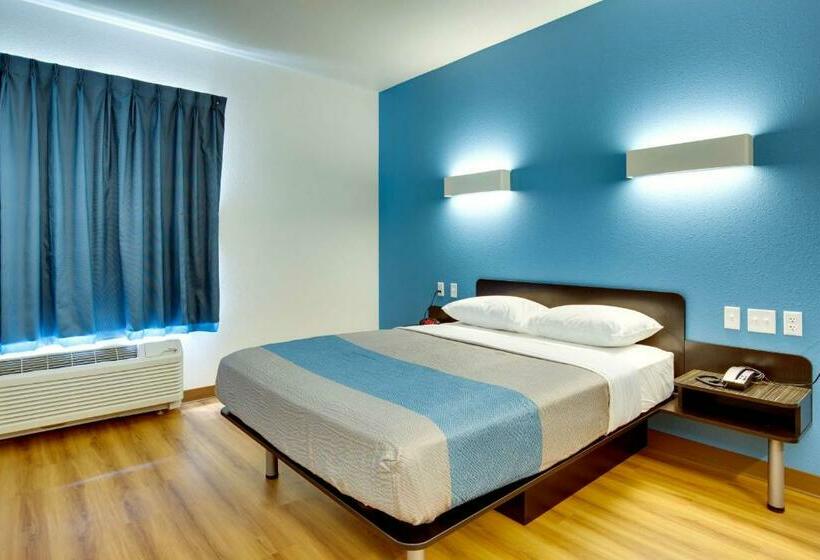 디럭스 룸, Motel 6 Poplar Bluff, Mo