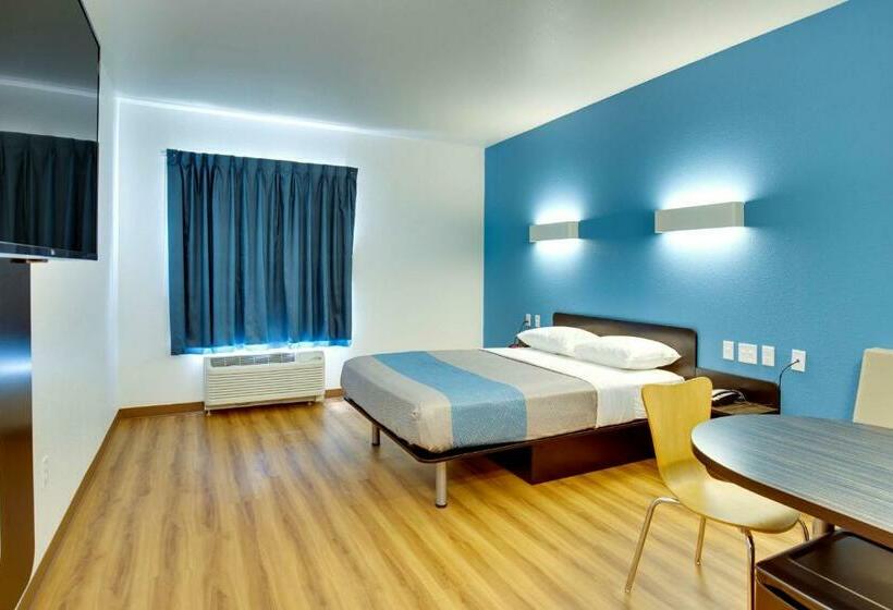 디럭스 룸, Motel 6 Poplar Bluff, Mo