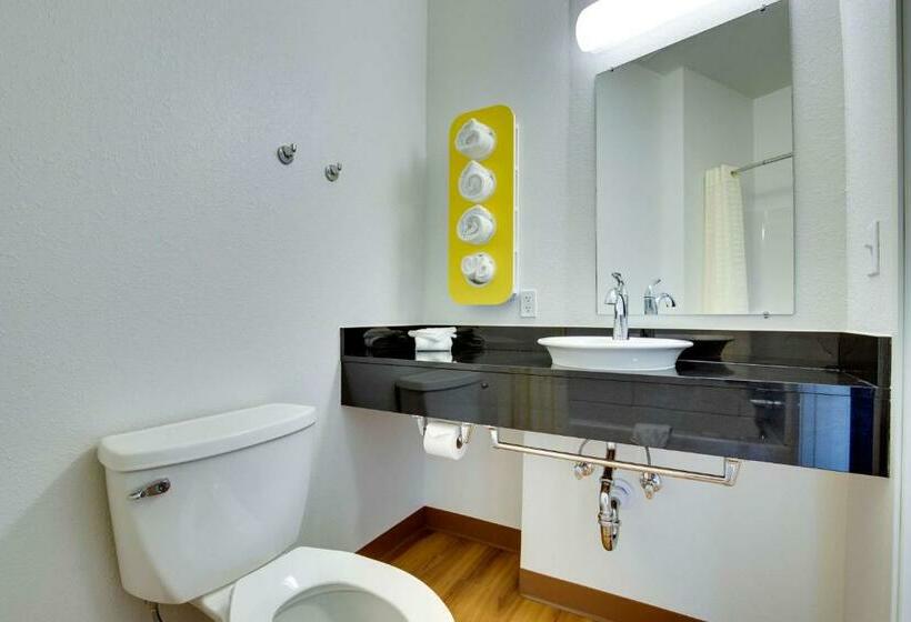 디럭스 룸, Motel 6 Poplar Bluff, Mo