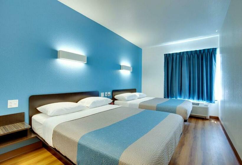 디럭스 룸, Motel 6 Poplar Bluff, Mo