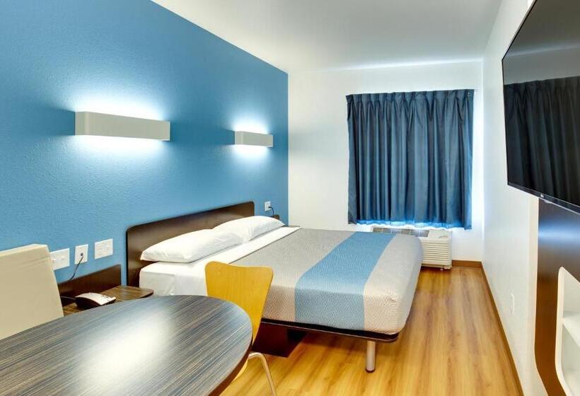 장애인을 위한 스탠다드 룸, Motel 6 Poplar Bluff, Mo