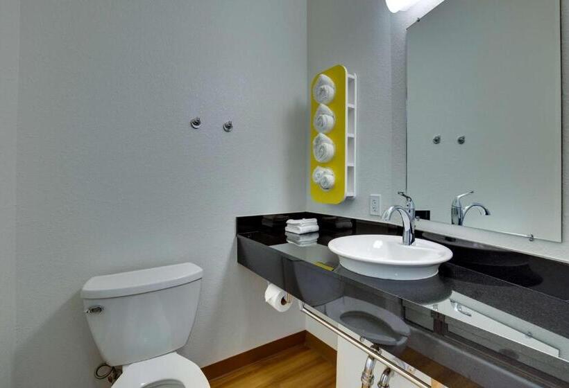 디럭스 스위트, Motel 6 Poplar Bluff, Mo